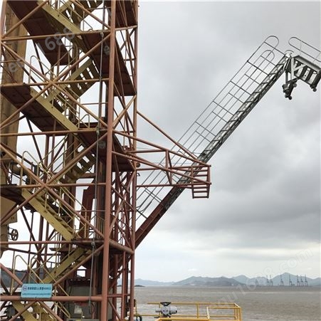 港口码头船用定制登船梯 旋转、立柱式岸梯梯 登船踏步梯工厂