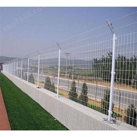公路护栏规格 公路安全防护网 公路网围墙