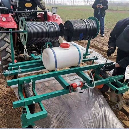 四轮拖拉机带喷药覆膜机 志为农作物种植覆膜机 垄上烤烟汽油盖膜机