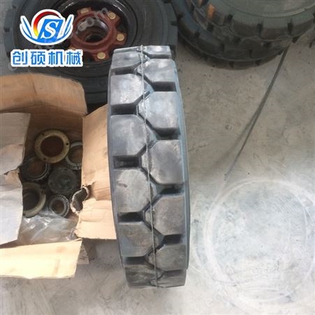 批量供应500-8/600-9实心轮胎 充气钢丝胎 升降机专用橡胶轮胎